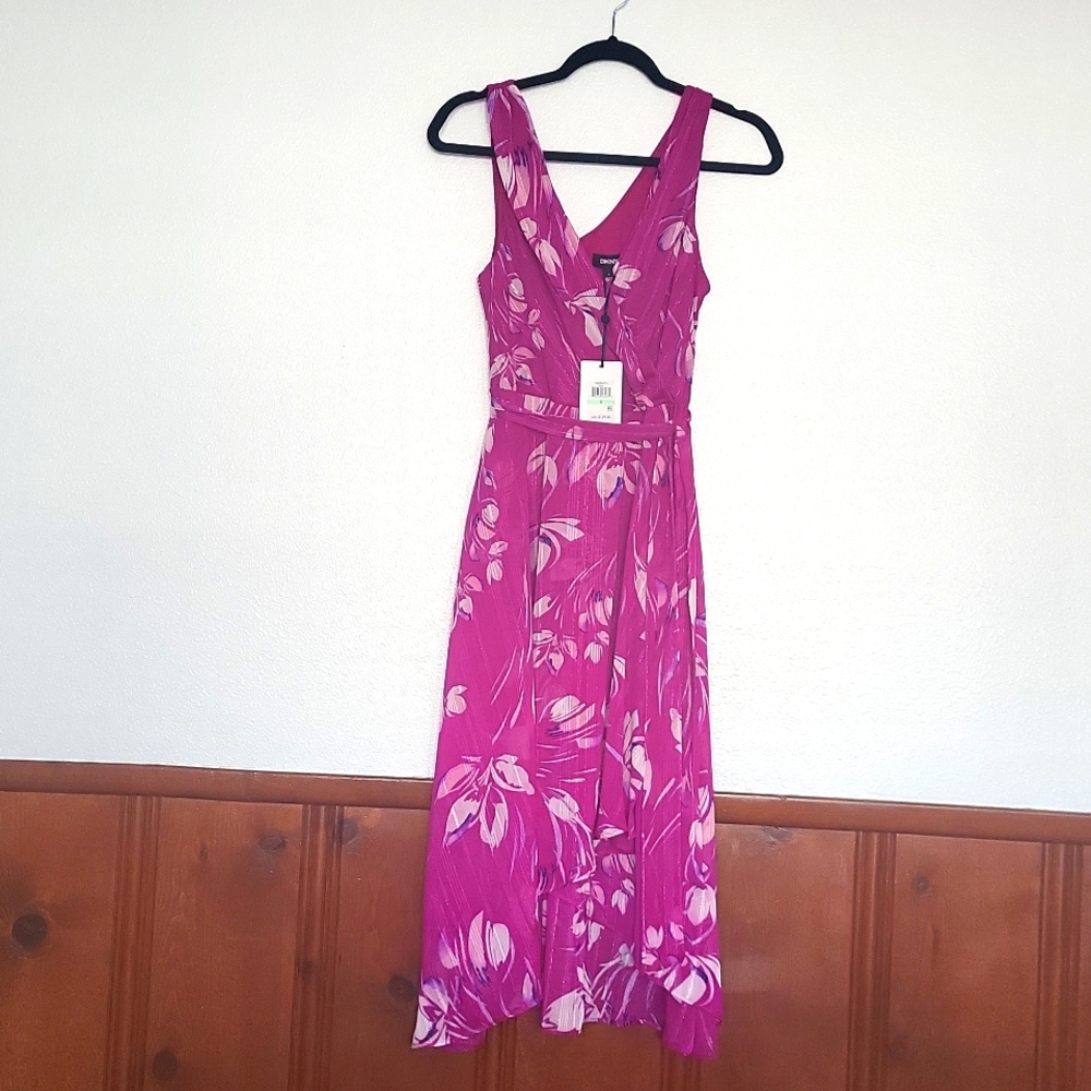 Size 8 d k n y beautiful sleeveless  spring dress.Nwt